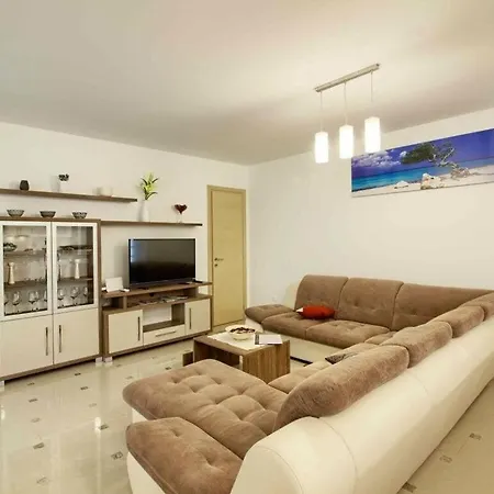 Aurora - Mar With Pool, Beach 150m *